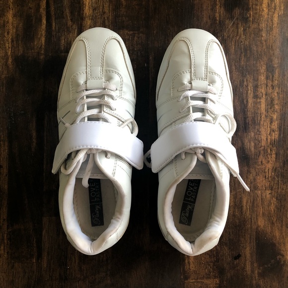 love pastry Shoes - Size 8 Love Pastry Cheer/Dance tennis shoes